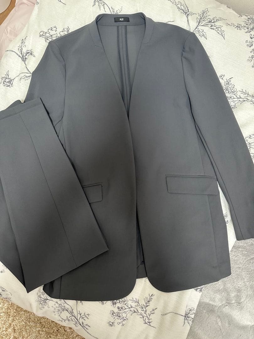 PLST ハイストレッチトリコットカラーレスジャケット パンツセット