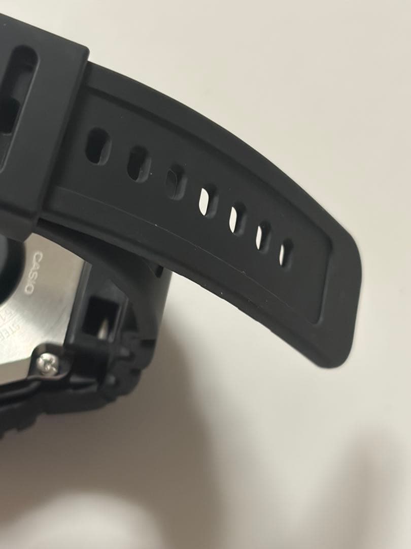 ★送料無料・未使用★お洒落　カシオ　G-SQUAD DW-H5600MB-1JR