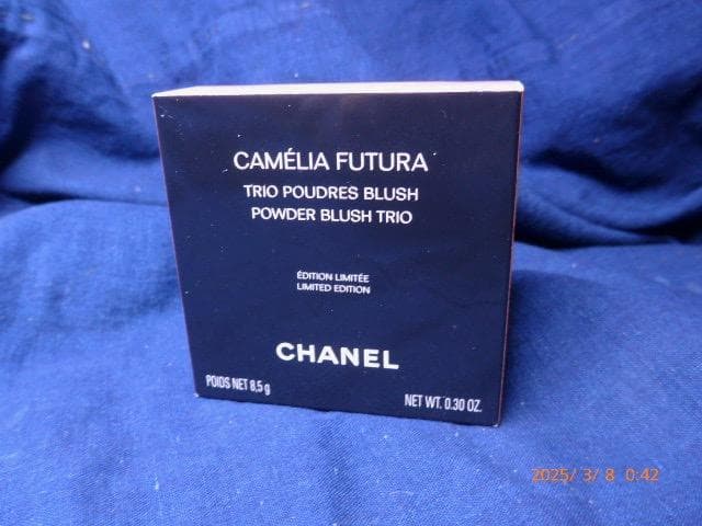 新品未使用のCHANELシャネル チーク特別限定品 カメリアフトゥーラ
