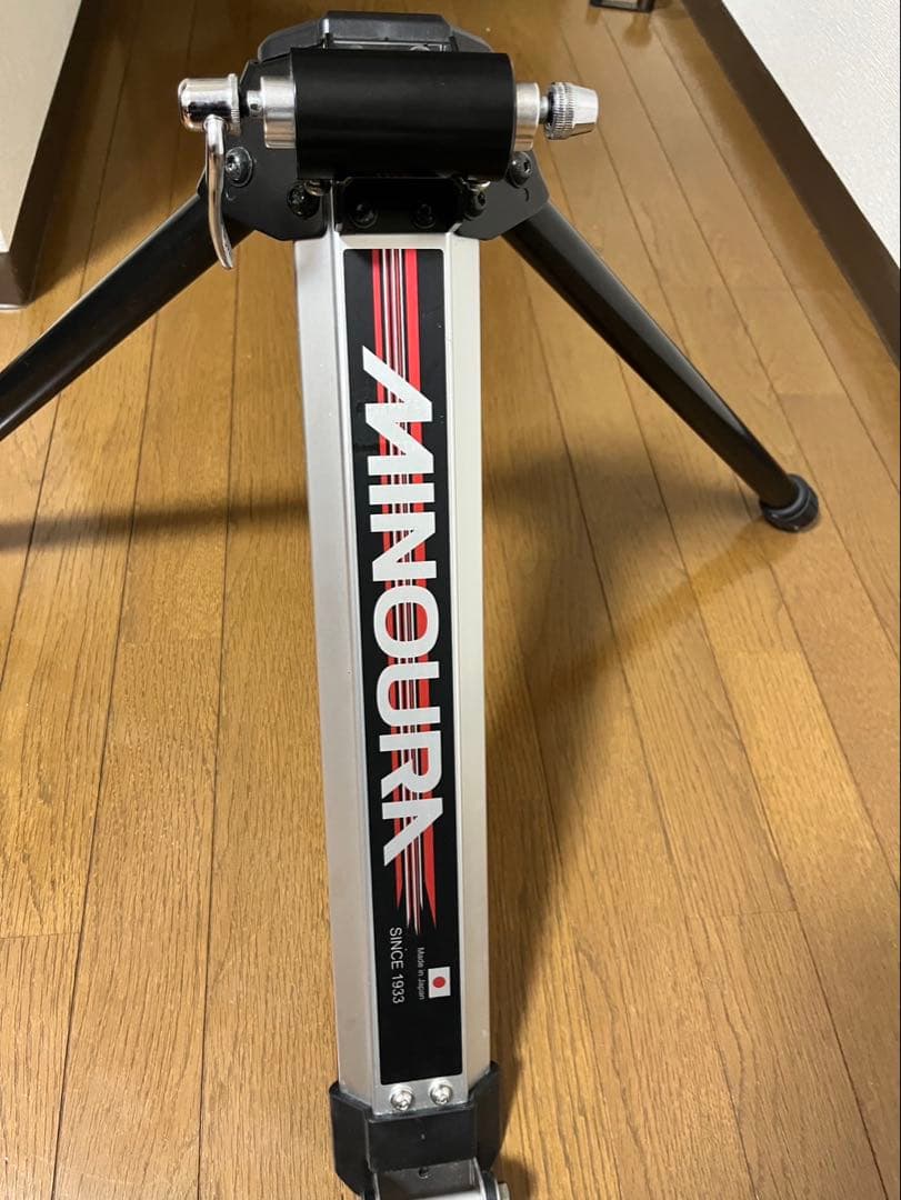 【美品】ミノウラ FG220 ハイブリッドローラー（スルーアクスル対応）