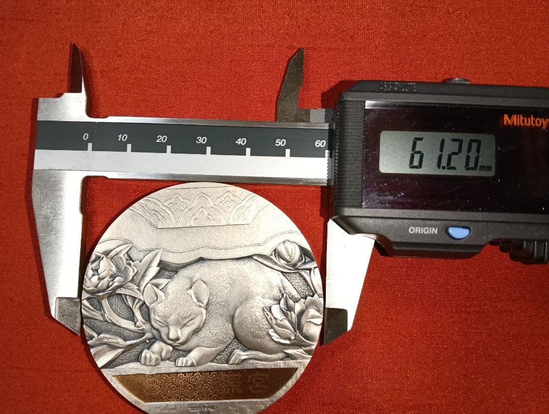 カ*ル様 《純銀》国宝章牌 日光東照宮 純銀メダル160g sv1000 造幣局