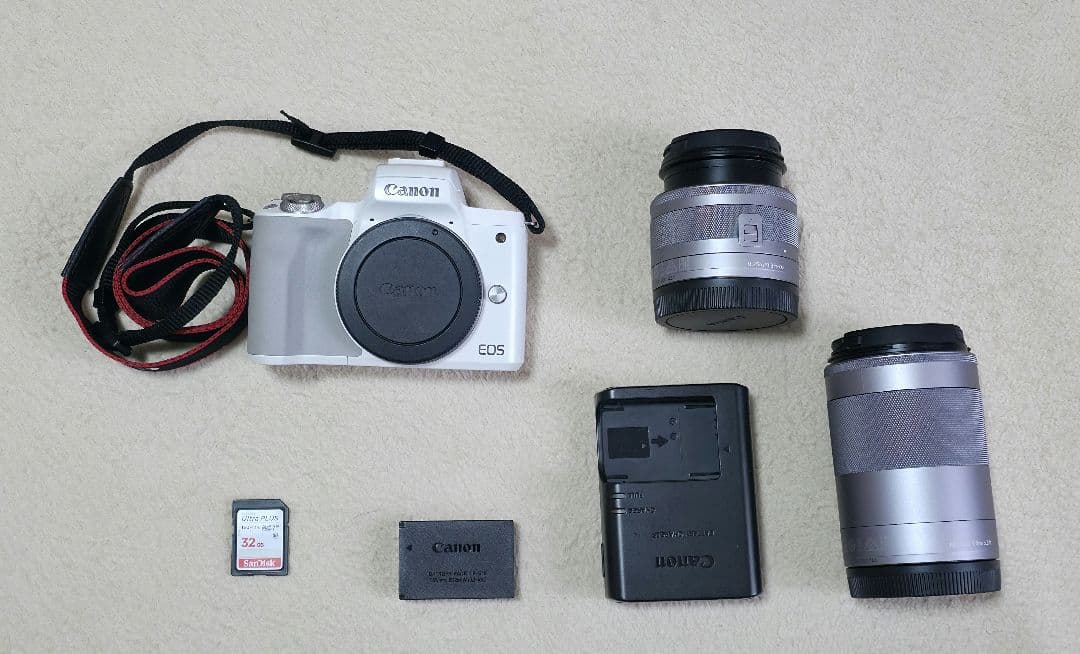 【美品】EOS Kiss M2（ホワイト）・ダブルズームキット