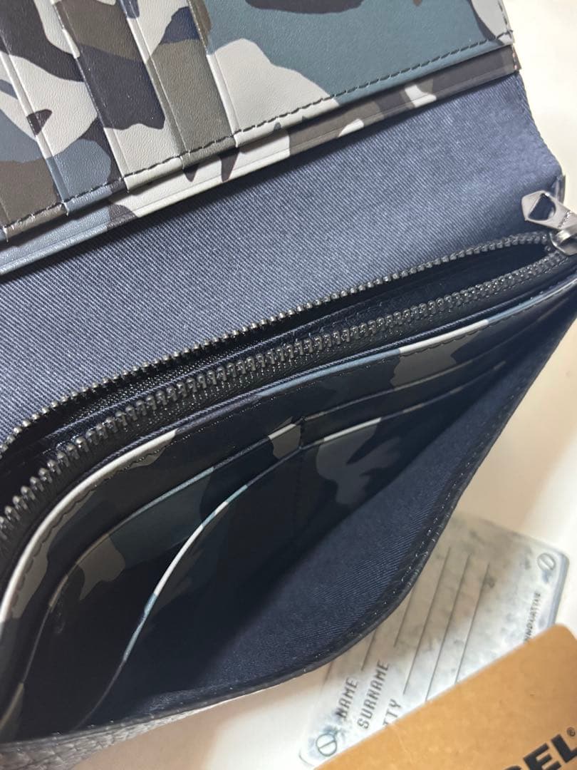 未使用　新品DIESEL レザー長財布　黒　迷彩柄