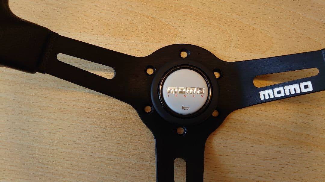 momo ドリフティング 33Φ 80mmディープ