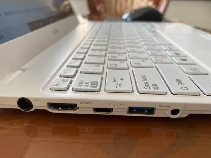 富士通ノートpc   LIFEBOOK UH75/B3