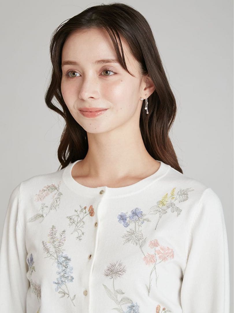 【新品未使用】CELFORDセルフォード♪フラワー刺繍カーディガン OWHT