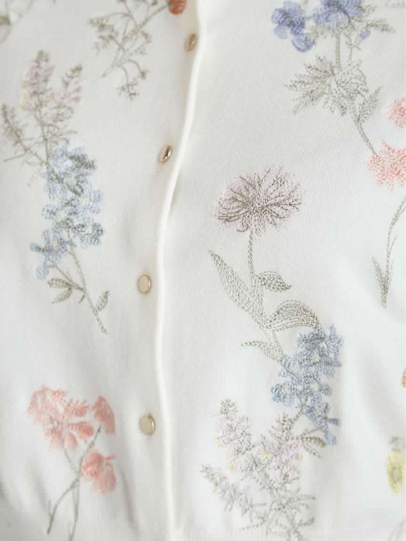 【新品未使用】CELFORDセルフォード♪フラワー刺繍カーディガン OWHT