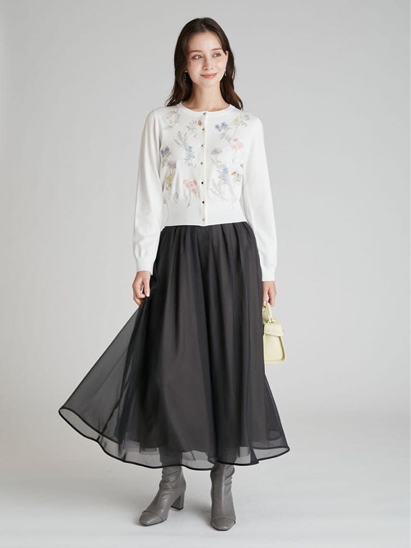 【新品未使用】CELFORDセルフォード♪フラワー刺繍カーディガン OWHT