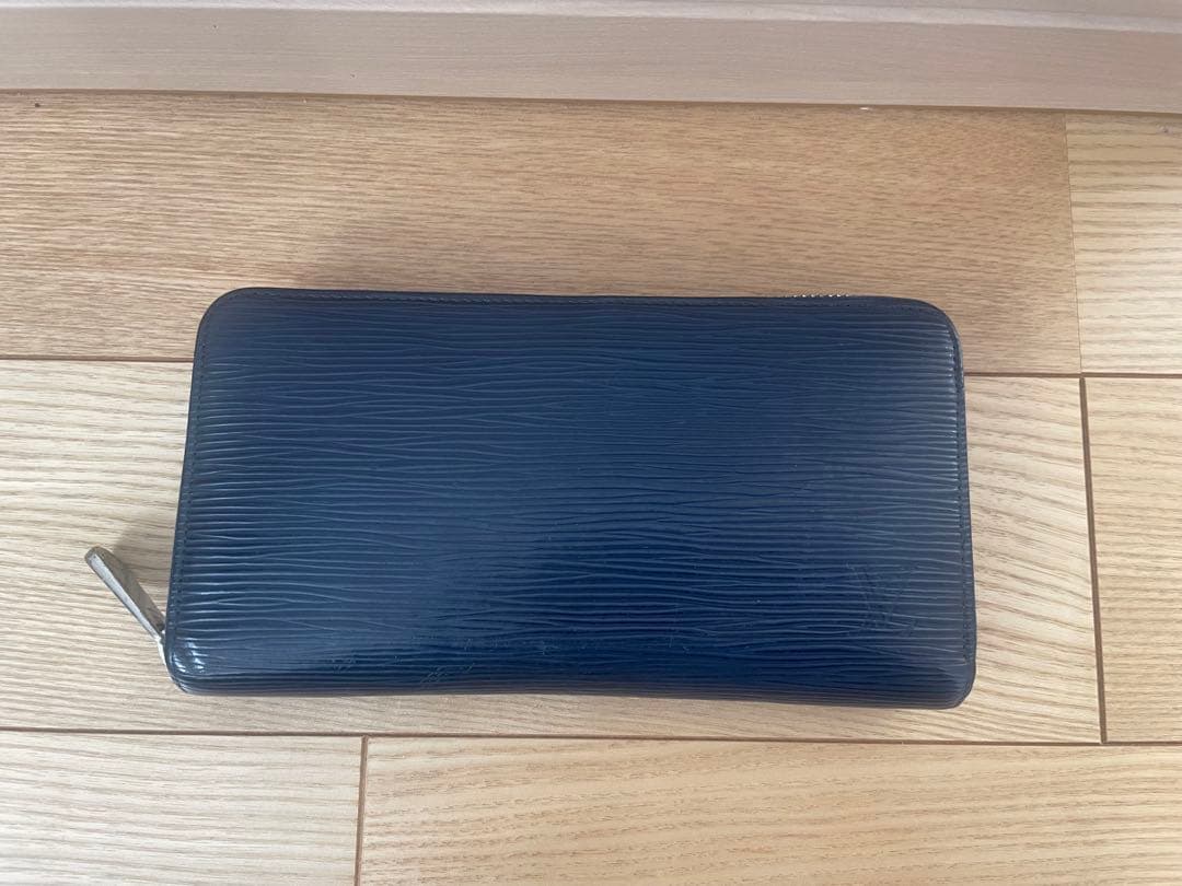 ルイヴィトン エピ ジッピーウォレット ブルー 長財布 青