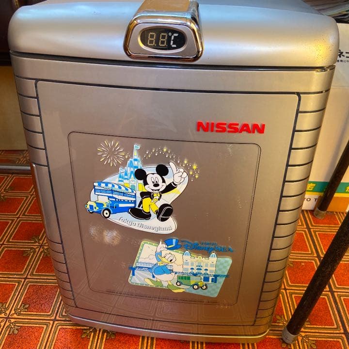 日産　車で使える冷蔵庫　ディズニー