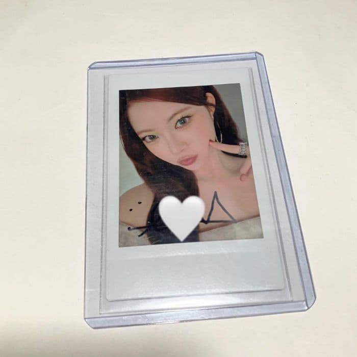 LE SSERAFIM ルセラフィム 直筆サイン ウンチェ