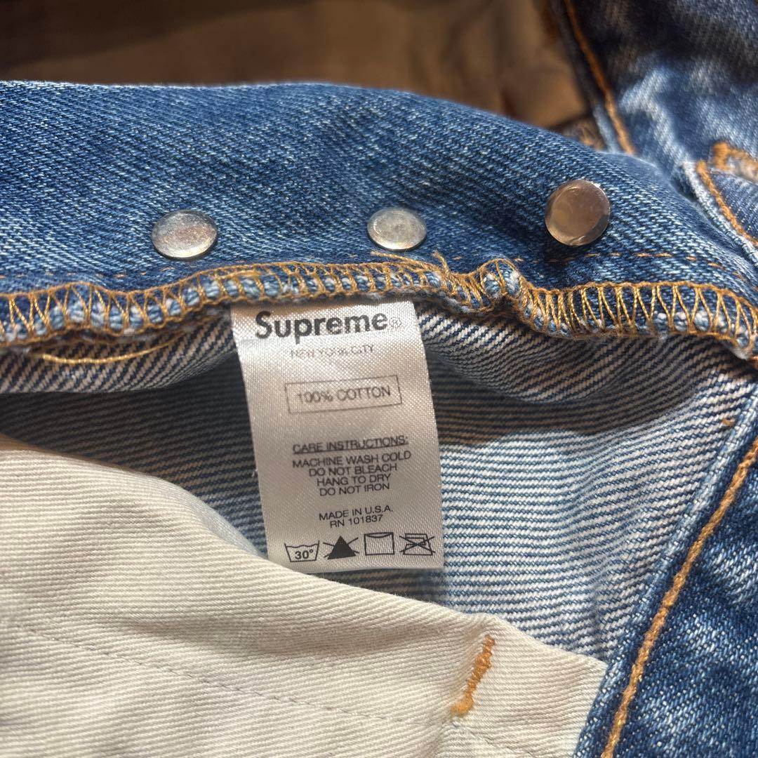シュプリーム　ウォッシュドジーンズ