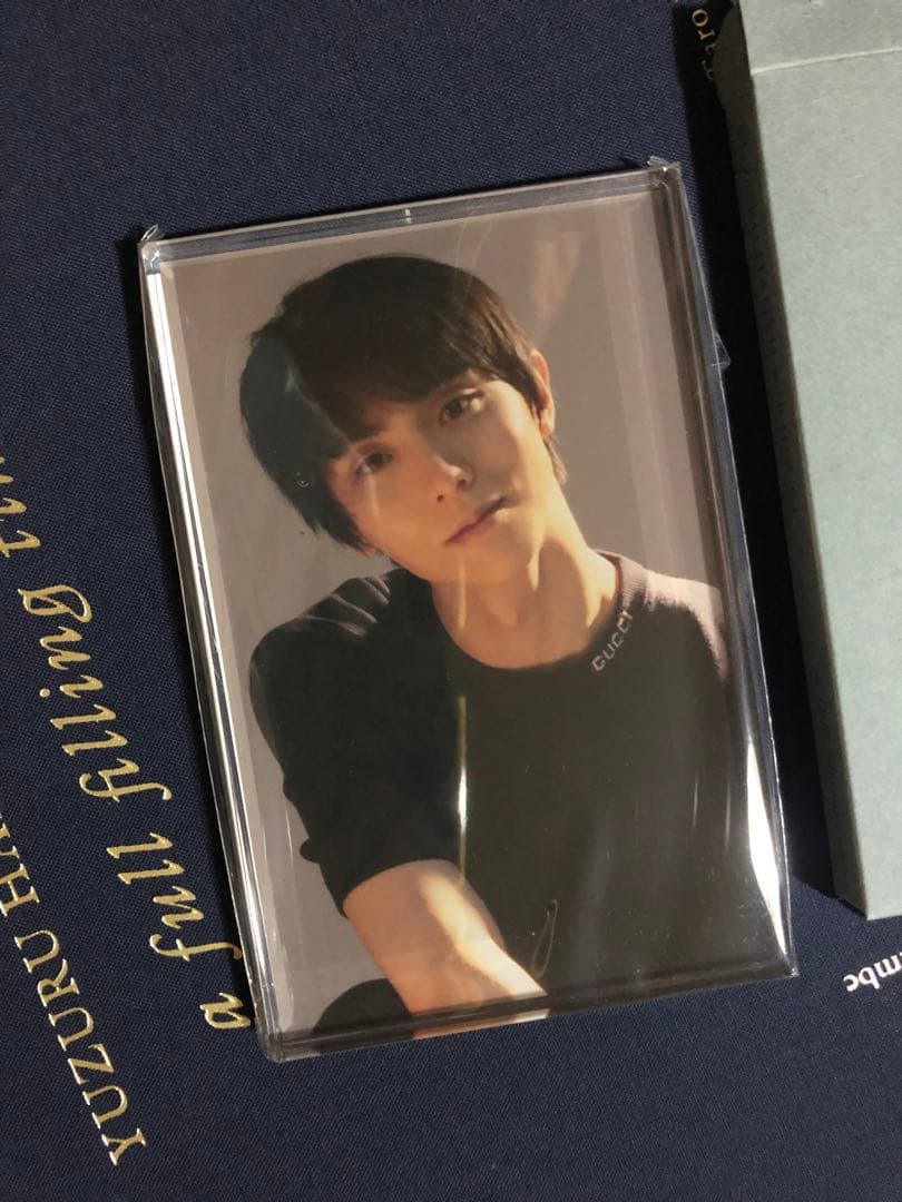 羽生結弦 with GUCCI a full filling time プレート