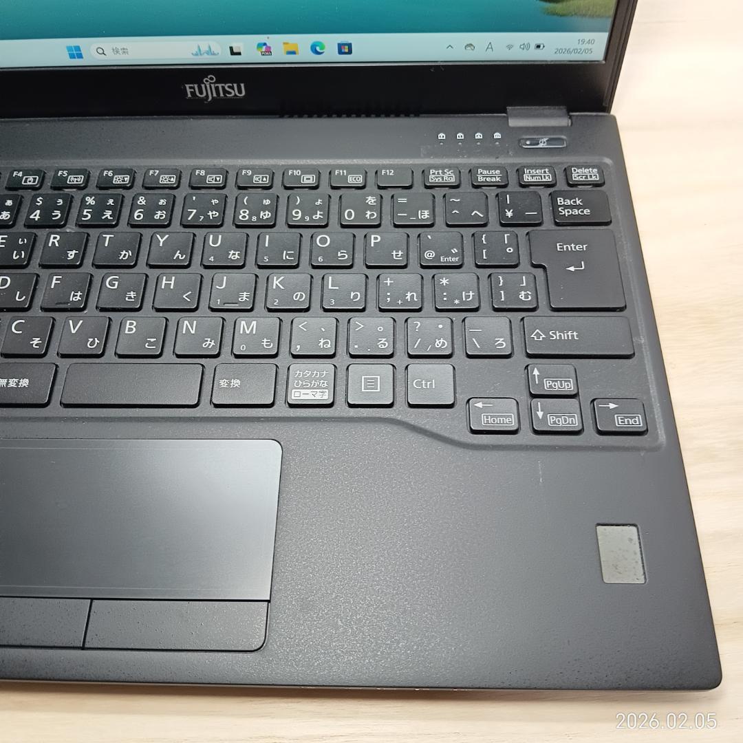 【超軽量】　【持ち運びに便利】　LIFEBOOK　U939/B