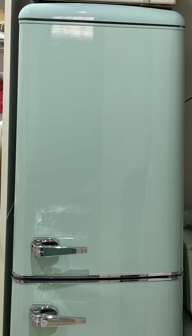 2020年製　レトロデザイン　冷蔵庫　単身用　130L 小型　一人暮らし