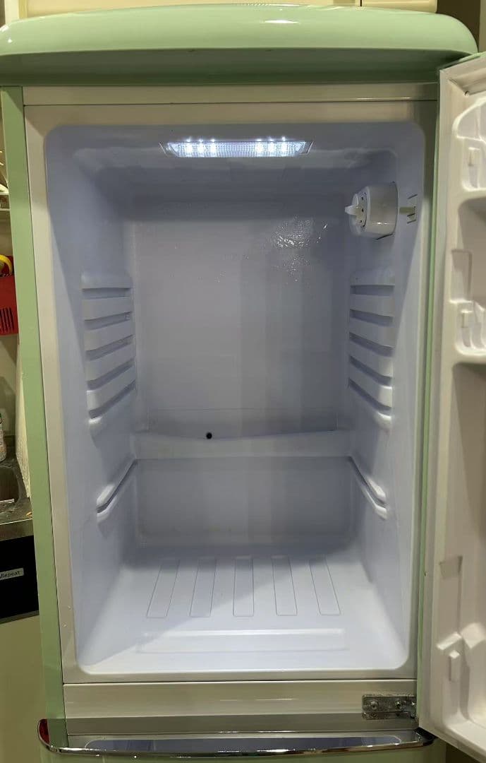 2020年製　レトロデザイン　冷蔵庫　単身用　130L 小型　一人暮らし