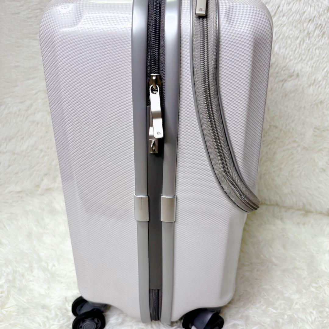 ace. スーツケース パリセイド　35L ホワイトカーボン　TSAロック
