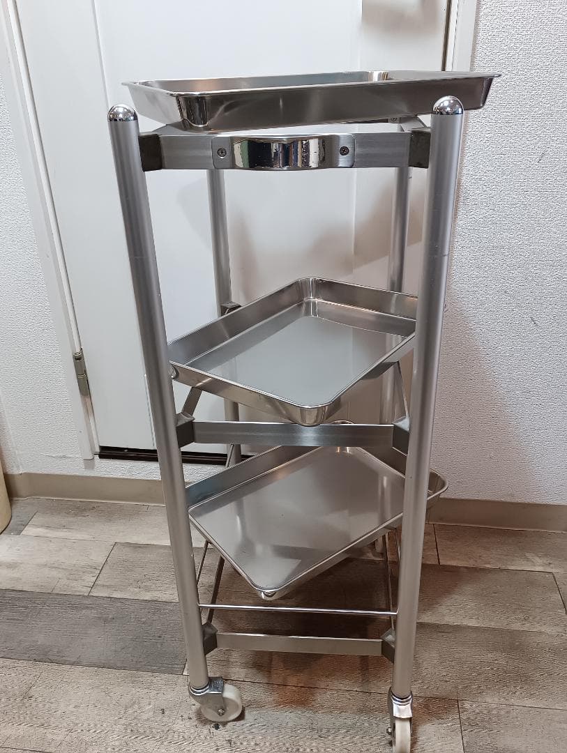 タカラベルモントステンレス 3段ワゴン