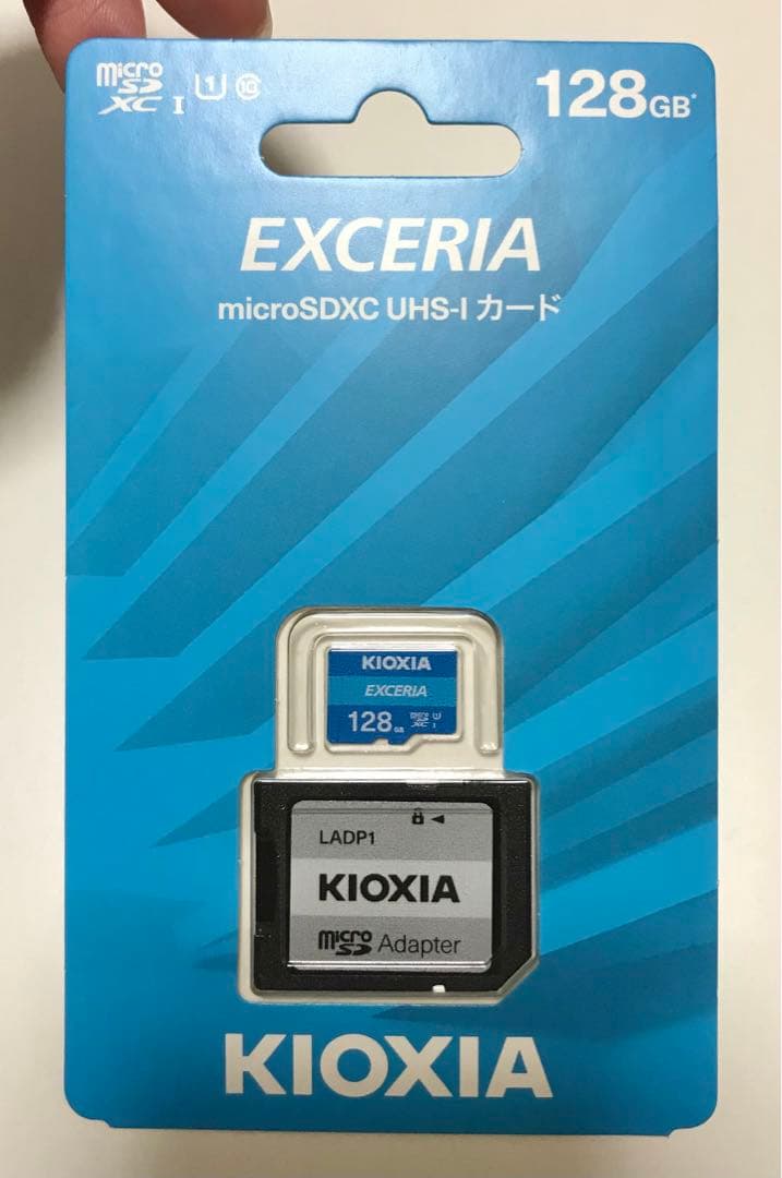 【未使用】tapo 防犯カメラ (ソーラー) +128GBカード、取付金具付