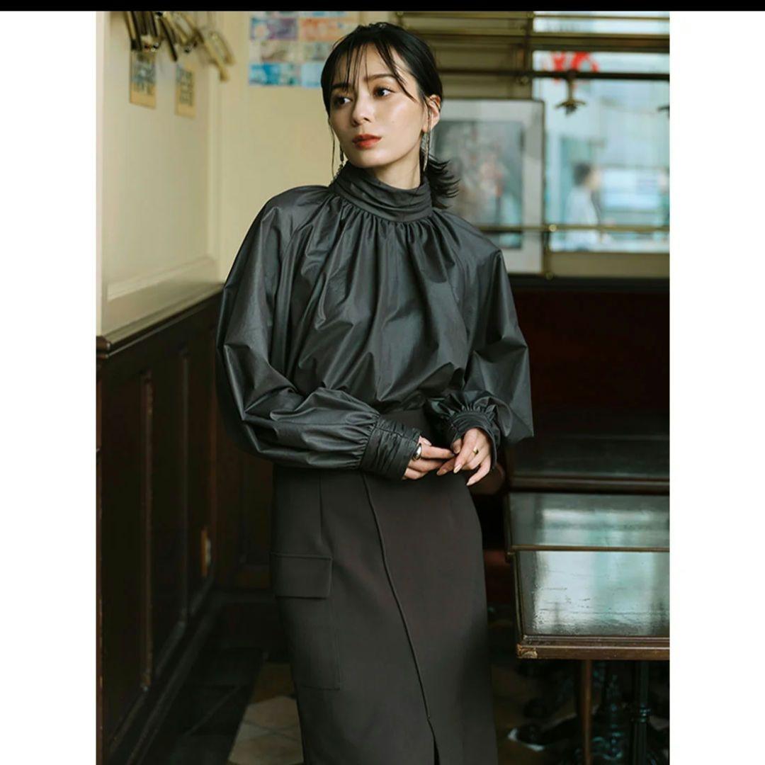 アニュアンス anuans ギャザーディテールデザインブラウス　チャコールグレー