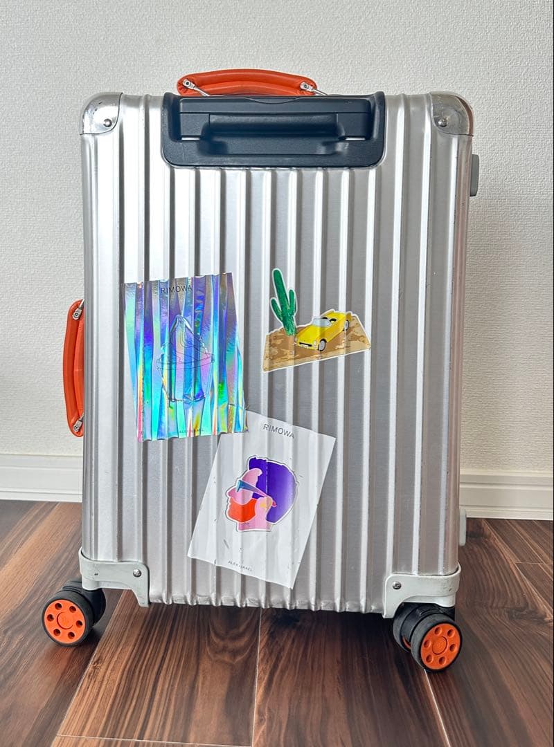 RIMOWA シルバー スーツケース