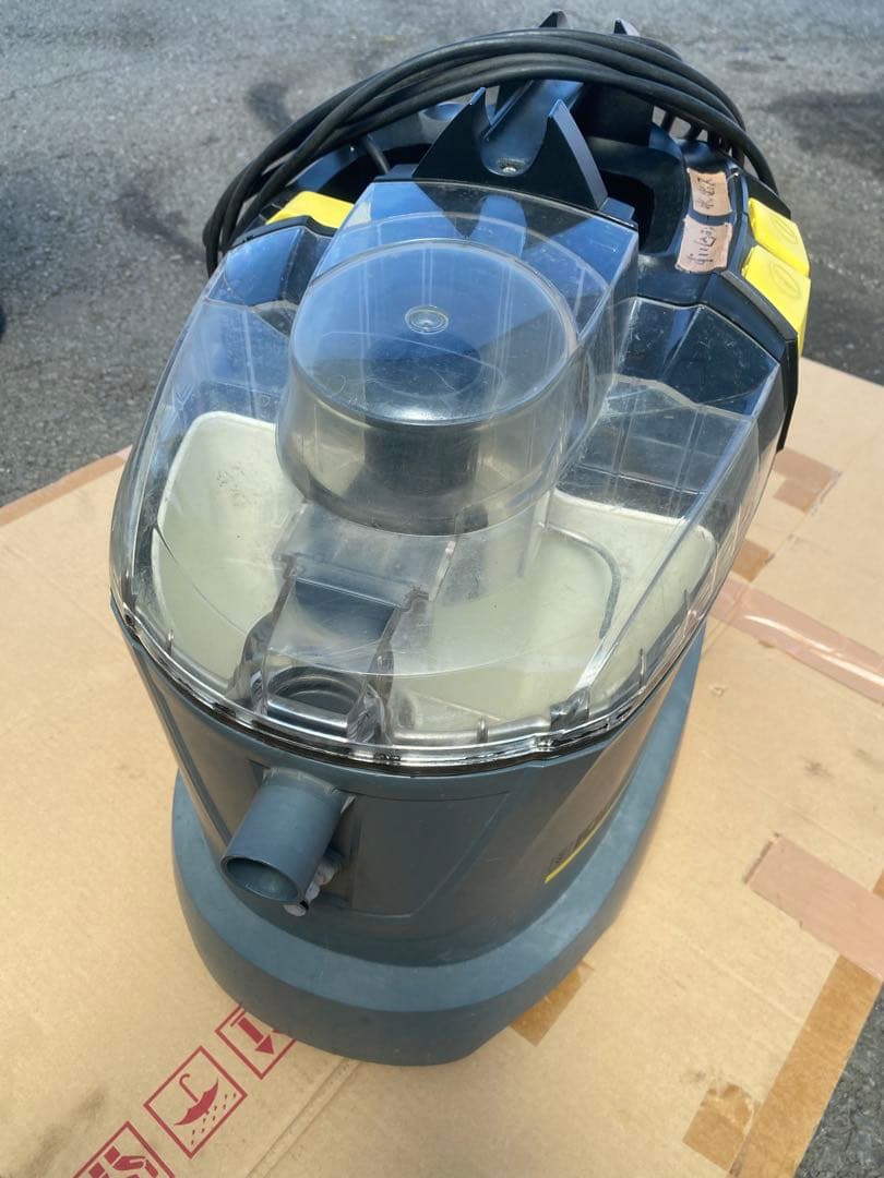 【ジャンク】ケルヒャー 業務用カーペットリンスクリーナー PUZZI 8/1C