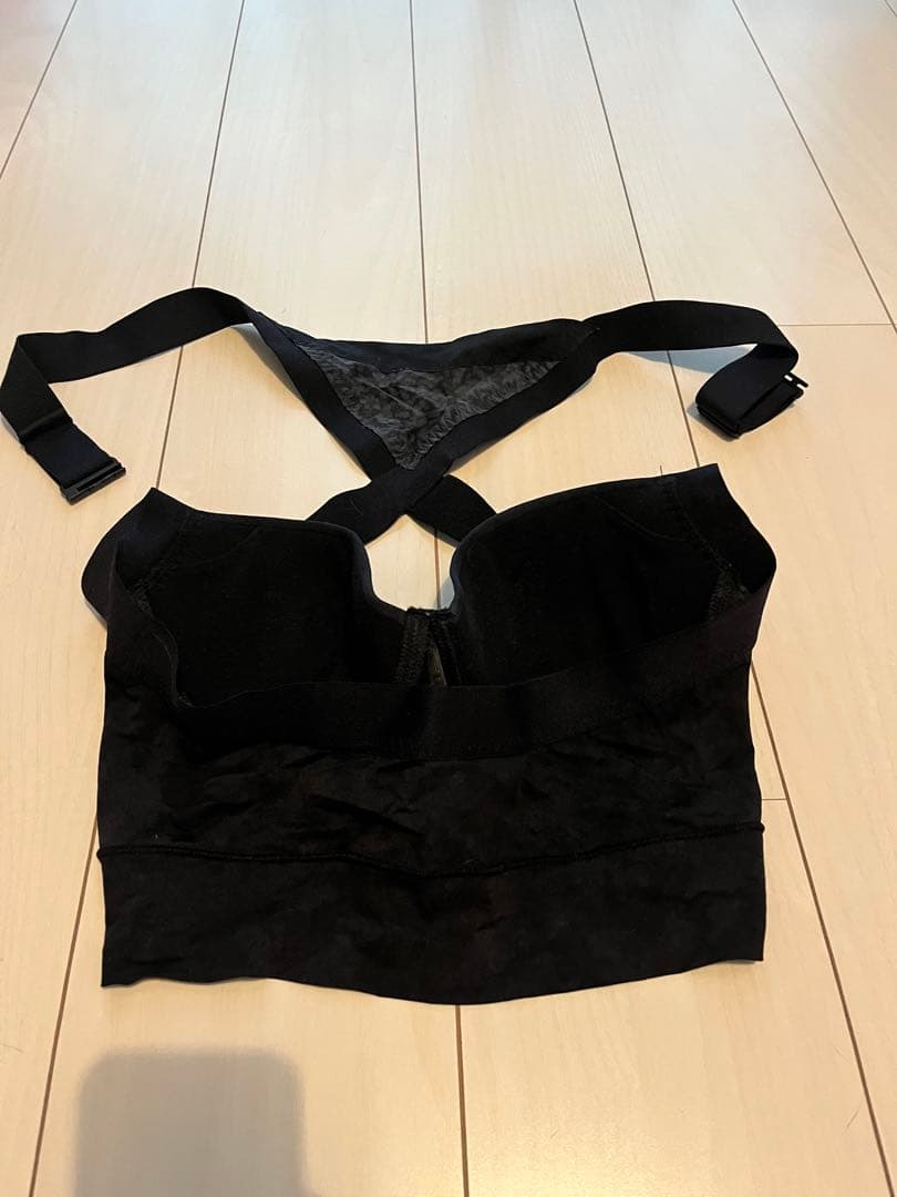 専用　バレンタインセール　ホルミーバンテージブラジャー　ブラック