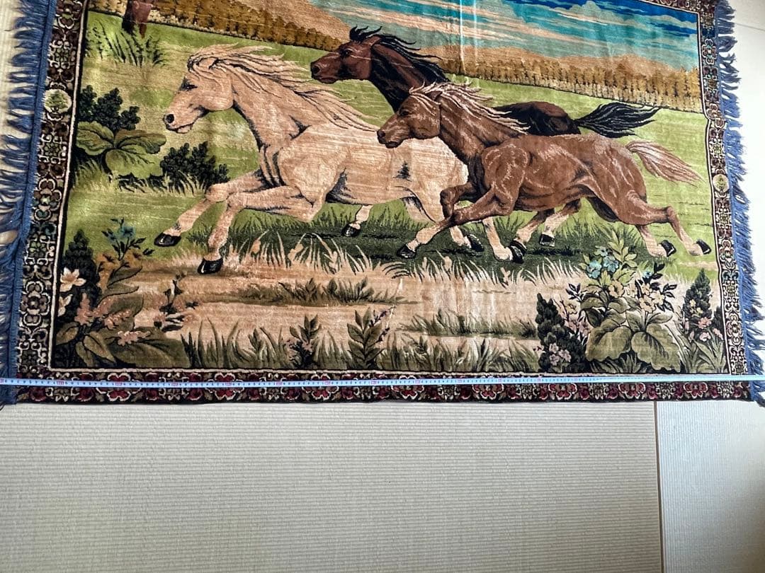 絨毯　ラグ　タペストリー　馬