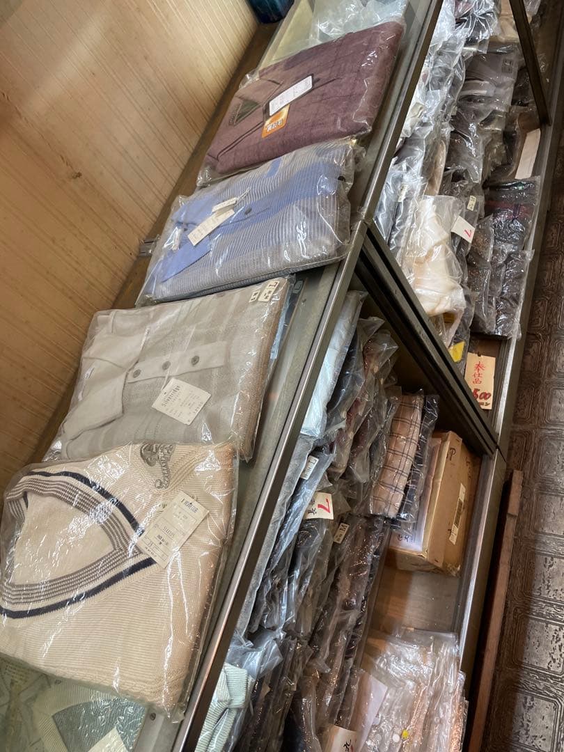 【在庫わずか】紳士服ランダム梱包100着まとめ売り！【送料無料】