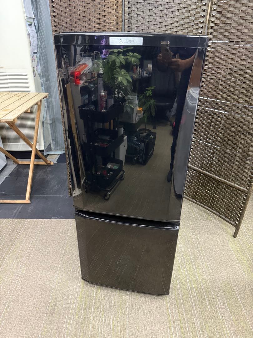 【洗浄消毒作業済】三菱　146L 冷凍冷蔵庫　MR-P15Z-B1