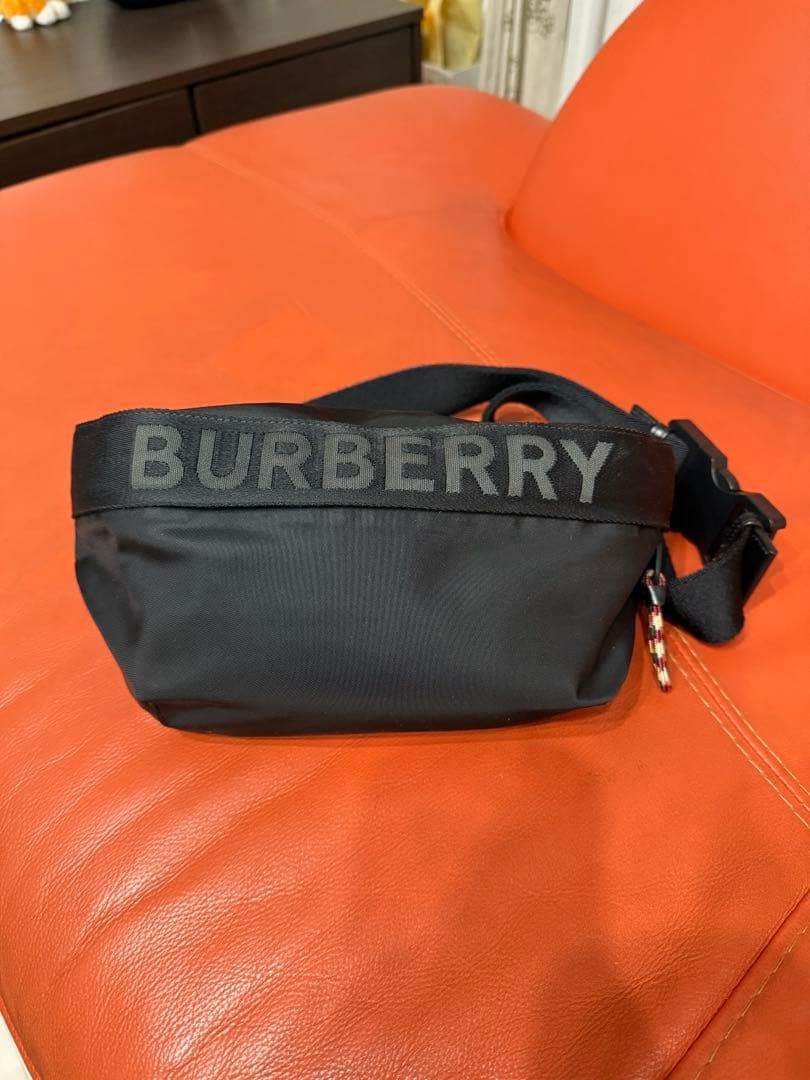 バーバリー　ボディバッグ