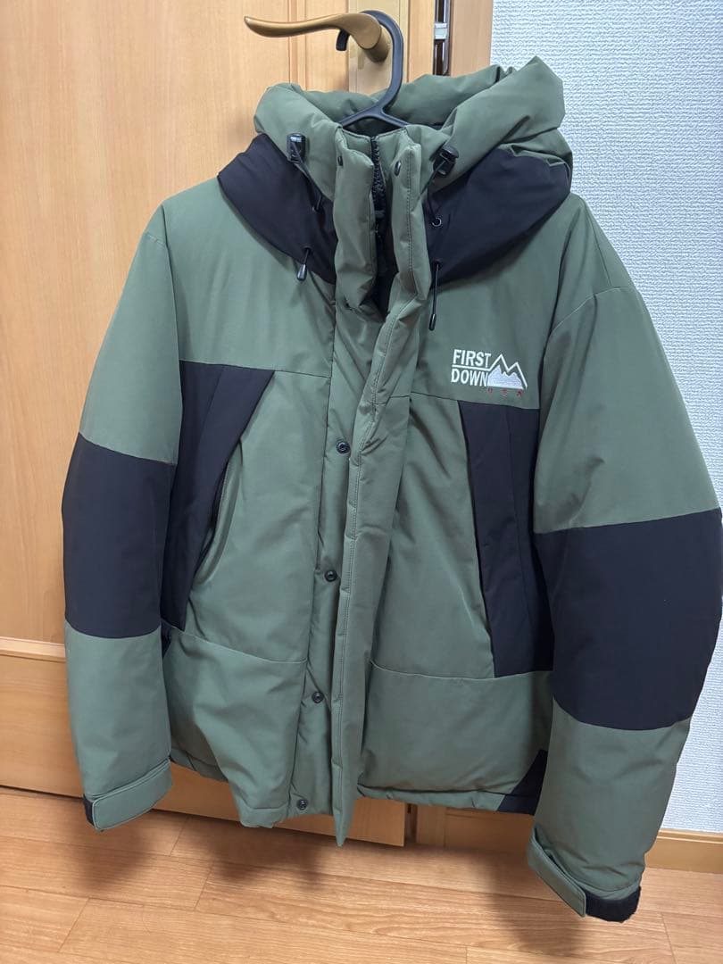 FIRST DOWN フード付きダウンジャケット M