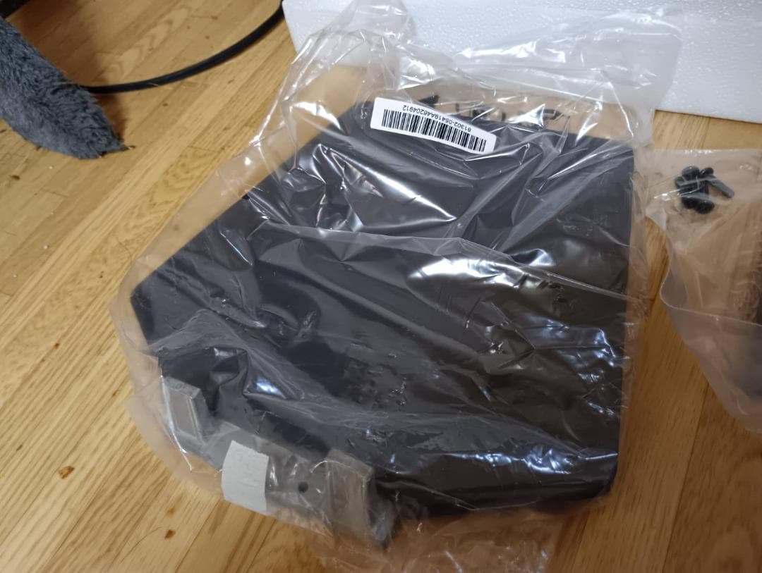 LG UltraGear 32G560QC モニター 31.5インチ