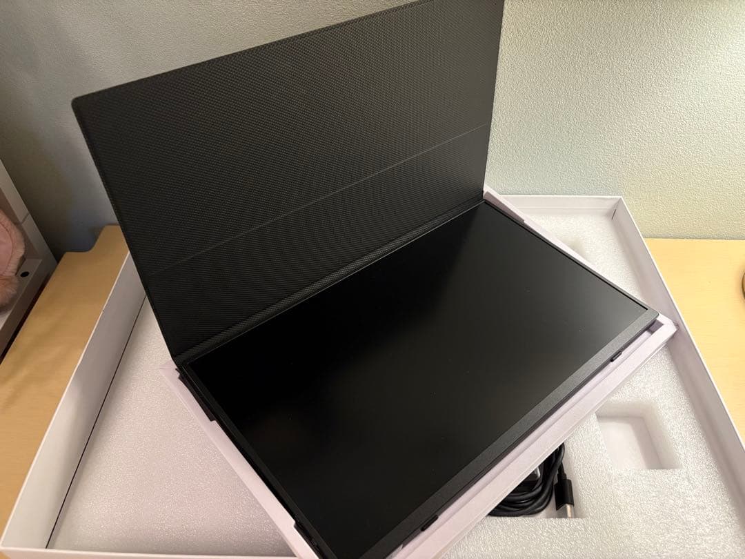 15.6インチ モバイルモニター