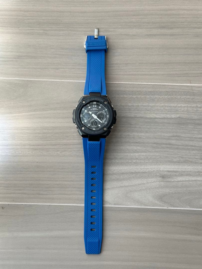 CASIO G-SHOCK GST-W300G ブルー