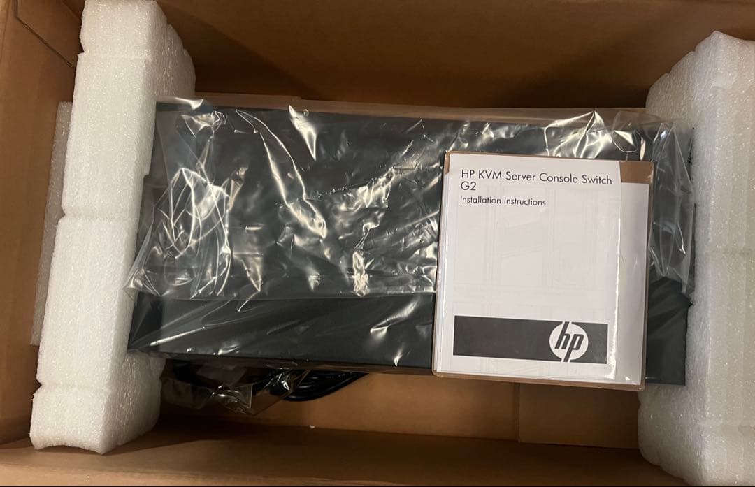 HP KVM Server Console Switch G2 本体
