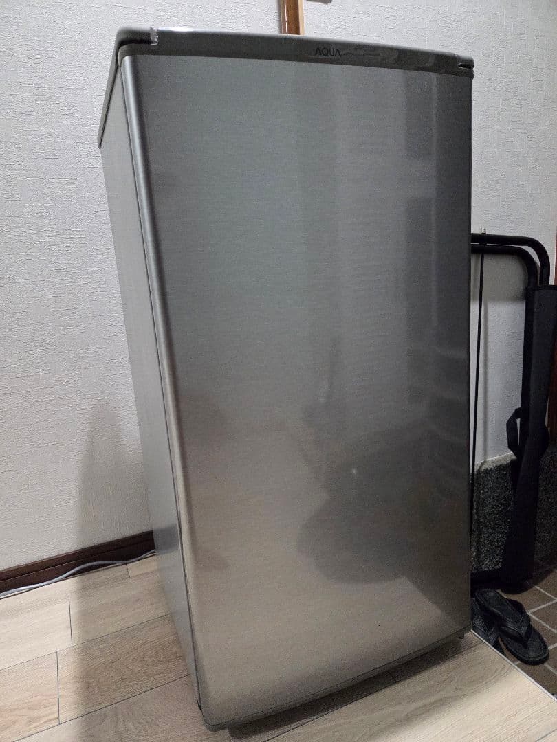 AQUA コンパクト冷蔵庫 シルバー