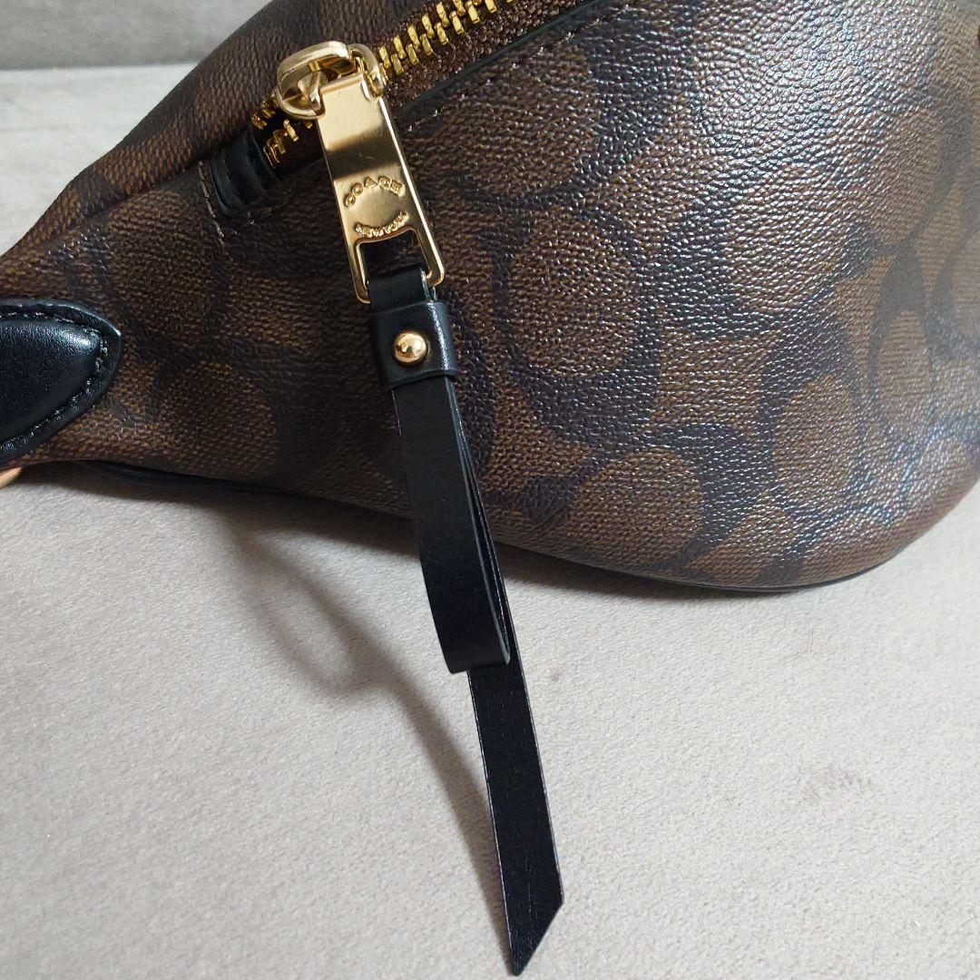 COACH ボディバッグ・ウエストポーチ ブラウン・ブラック