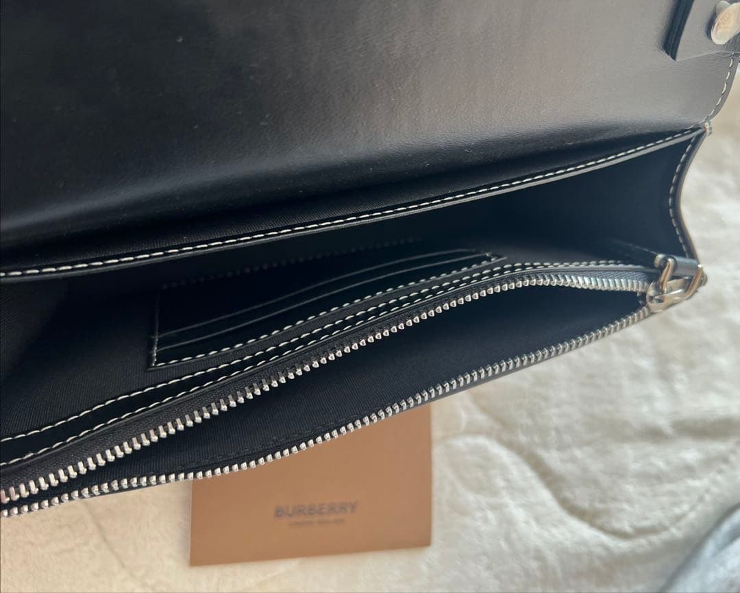 BURBERRY HORSEFERRY HOUSE ホワイトブラック