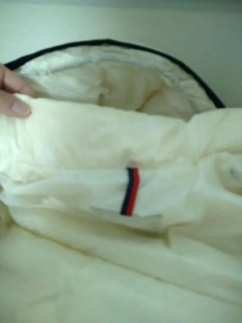 美品　モンクレール MONCLER　BADY　ホワイト　ダウンジャケット