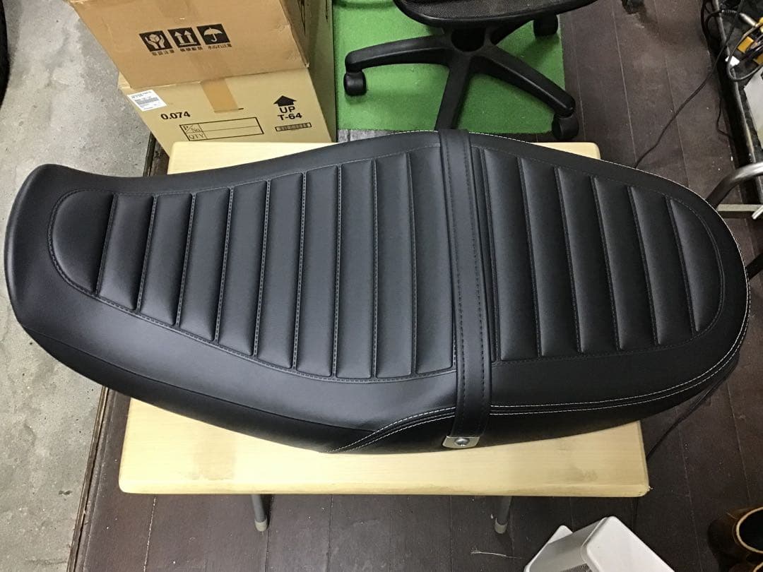 Z900RS 純正シート