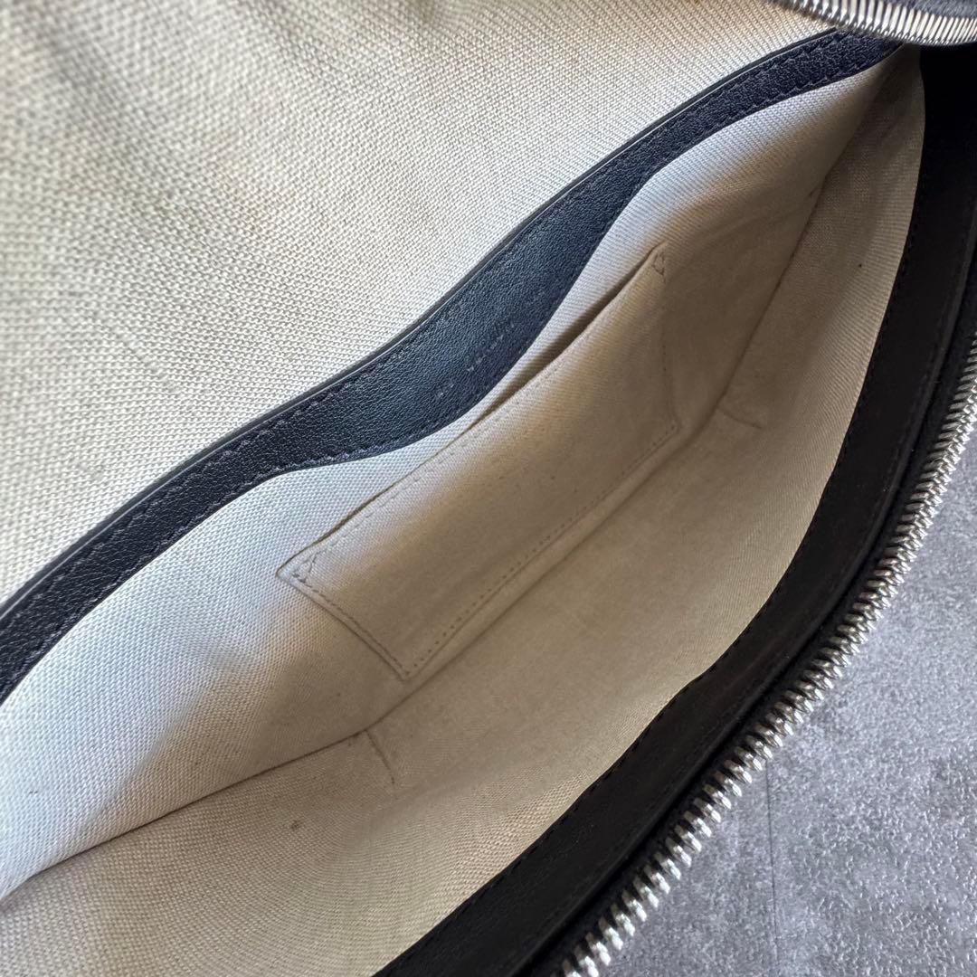 ⭐️ベルルッティ⭐️カリグラフィ コンプライス スクリット レザー ボディバッグ