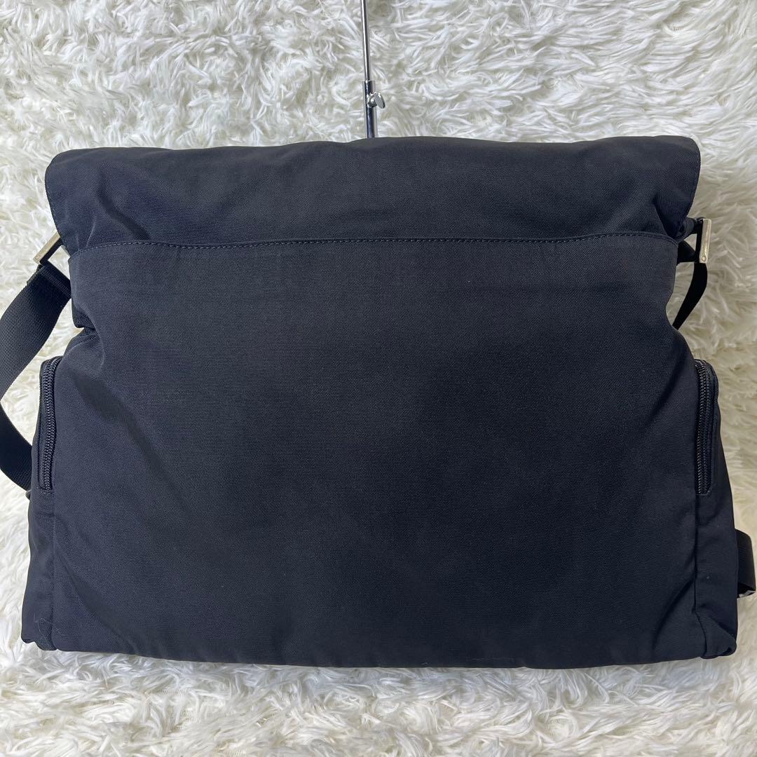 美品✨ GUCCI メッセンジャーバッグ 黒 キャンバス レザー A4収納可能