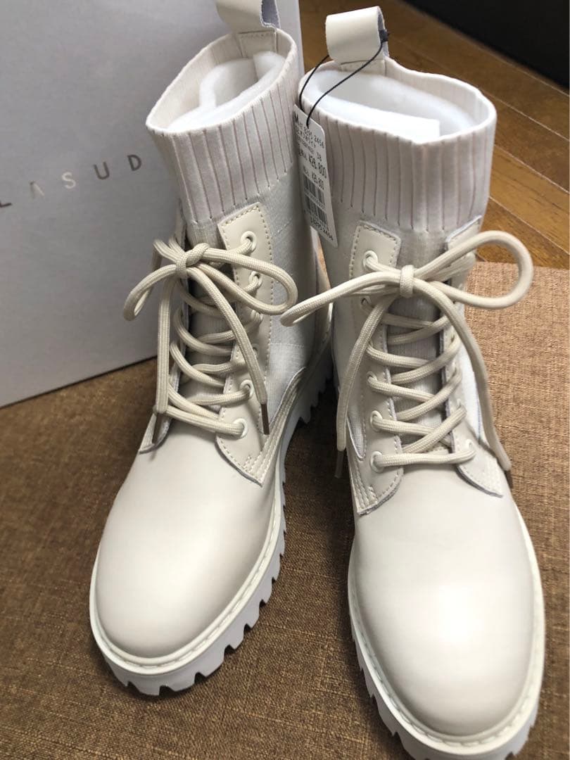 ヤマダヤ　LASUD レースアップレザーブーツ オフホワイト　38 (24㎝)