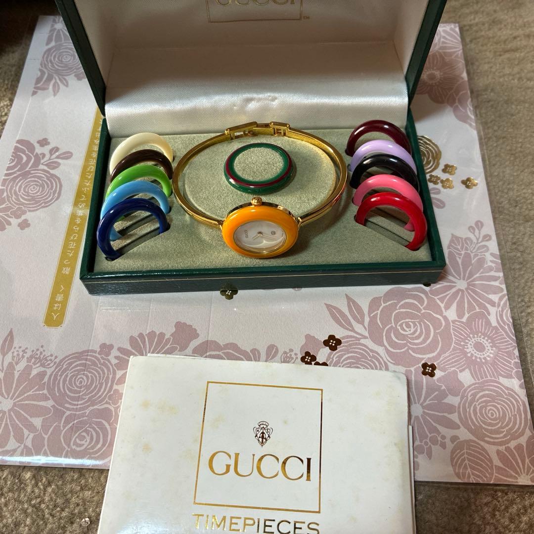 GUCCI グッチ 腕時計 チェンジベゼル バングルウォッチ ゴールド　箱付き