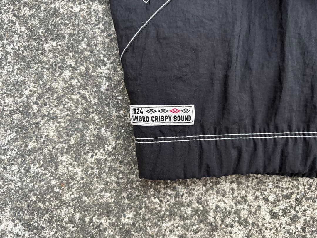 日本未発売 韓国限定 umbro ブラックナイロンジャケット
