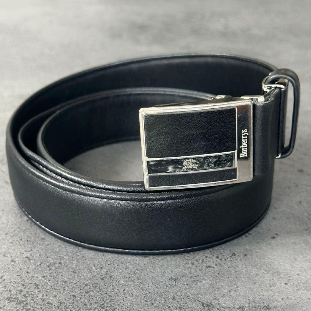 BURBERRY ホールレスベルト　ホースロゴバックル　無段階調整　穴なしベルト