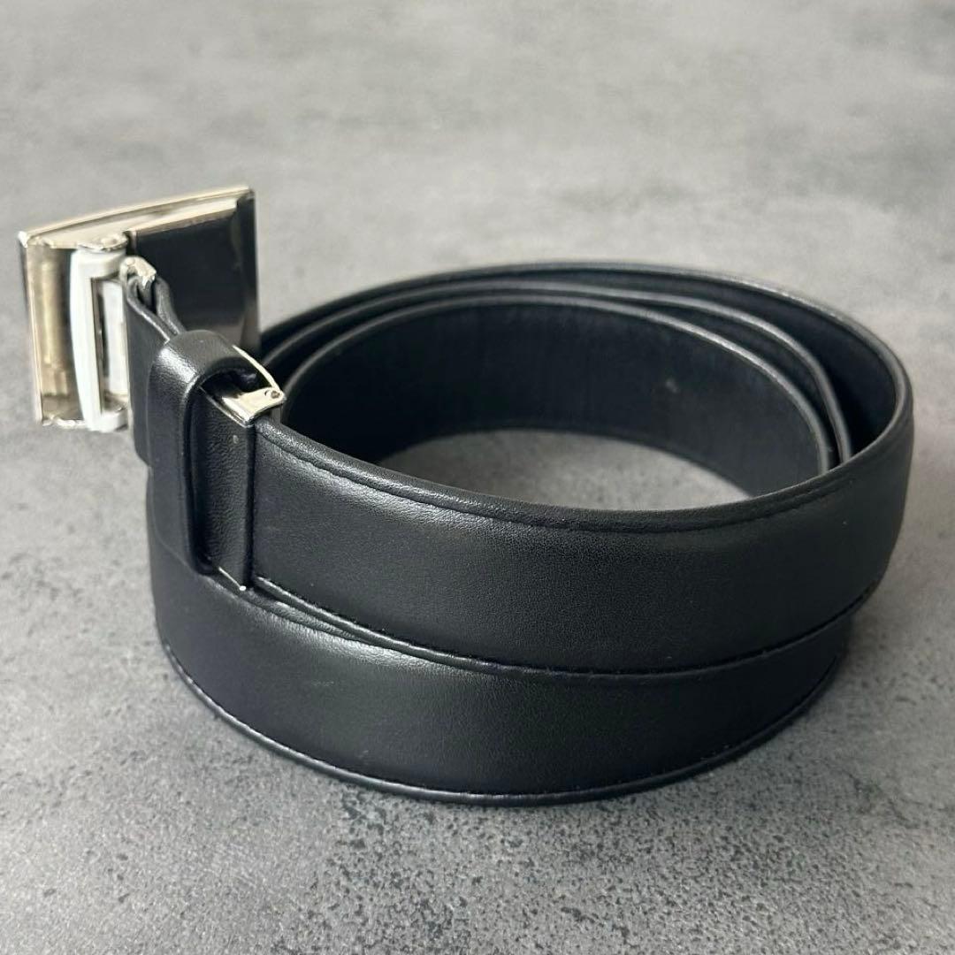 BURBERRY ホールレスベルト　ホースロゴバックル　無段階調整　穴なしベルト