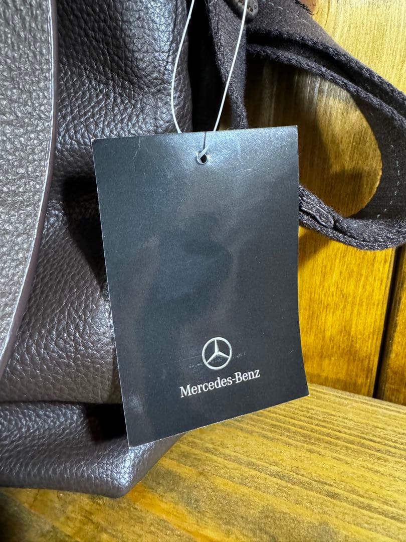Mercedes-Benz メッセンジャーバッグ ダークブラウン