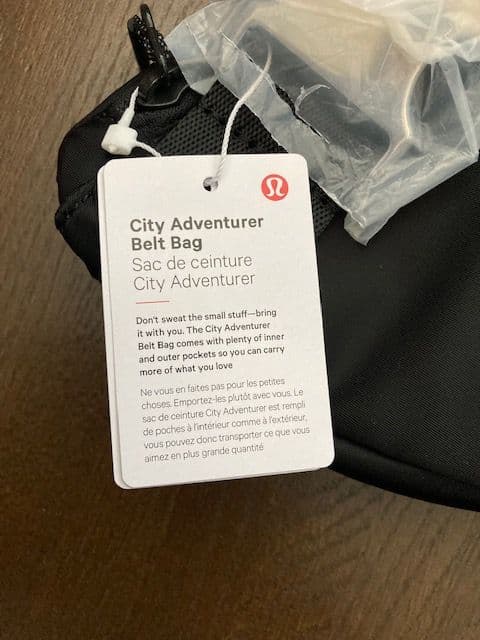 新品！ルルレモン　シティーアドベンチャー　ベルトバッグ